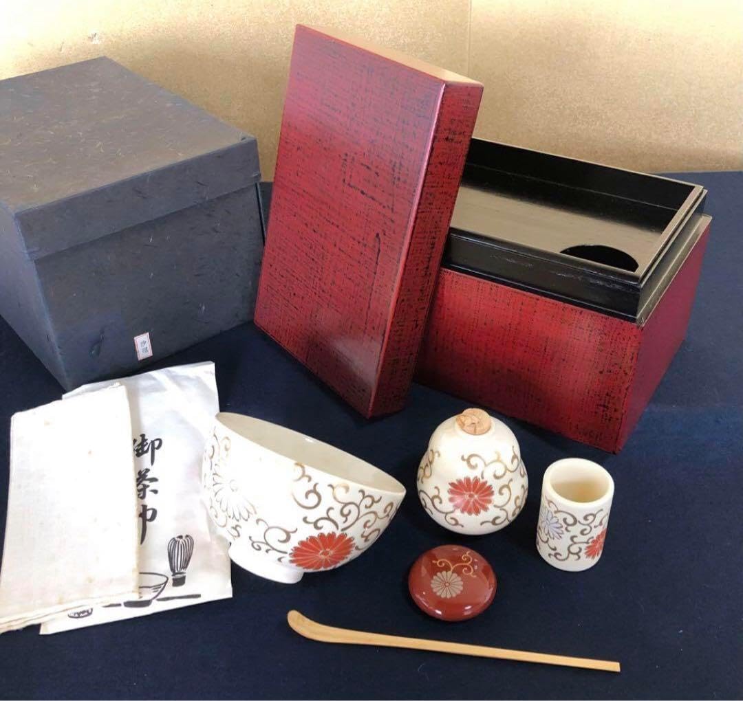 未使用　中国古玩　中国工芸美術品茶器茶道具　堆黒彫漆セット トレー付き 中国古玩 中国工芸美術品茶器茶道具 堆黒彫漆セット トレー付き